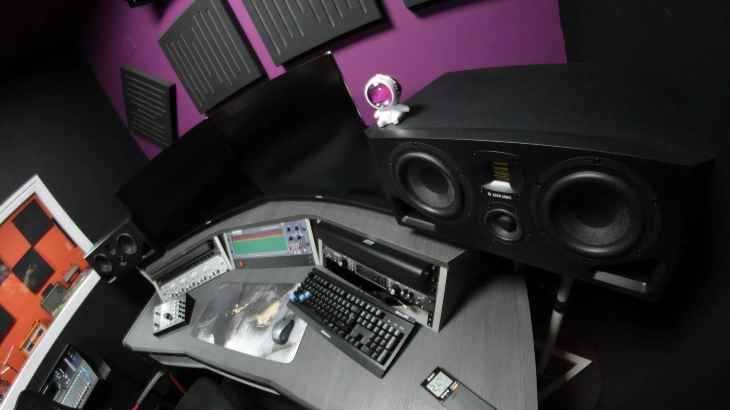 Regia dello studio di registrazione Pink Noisers